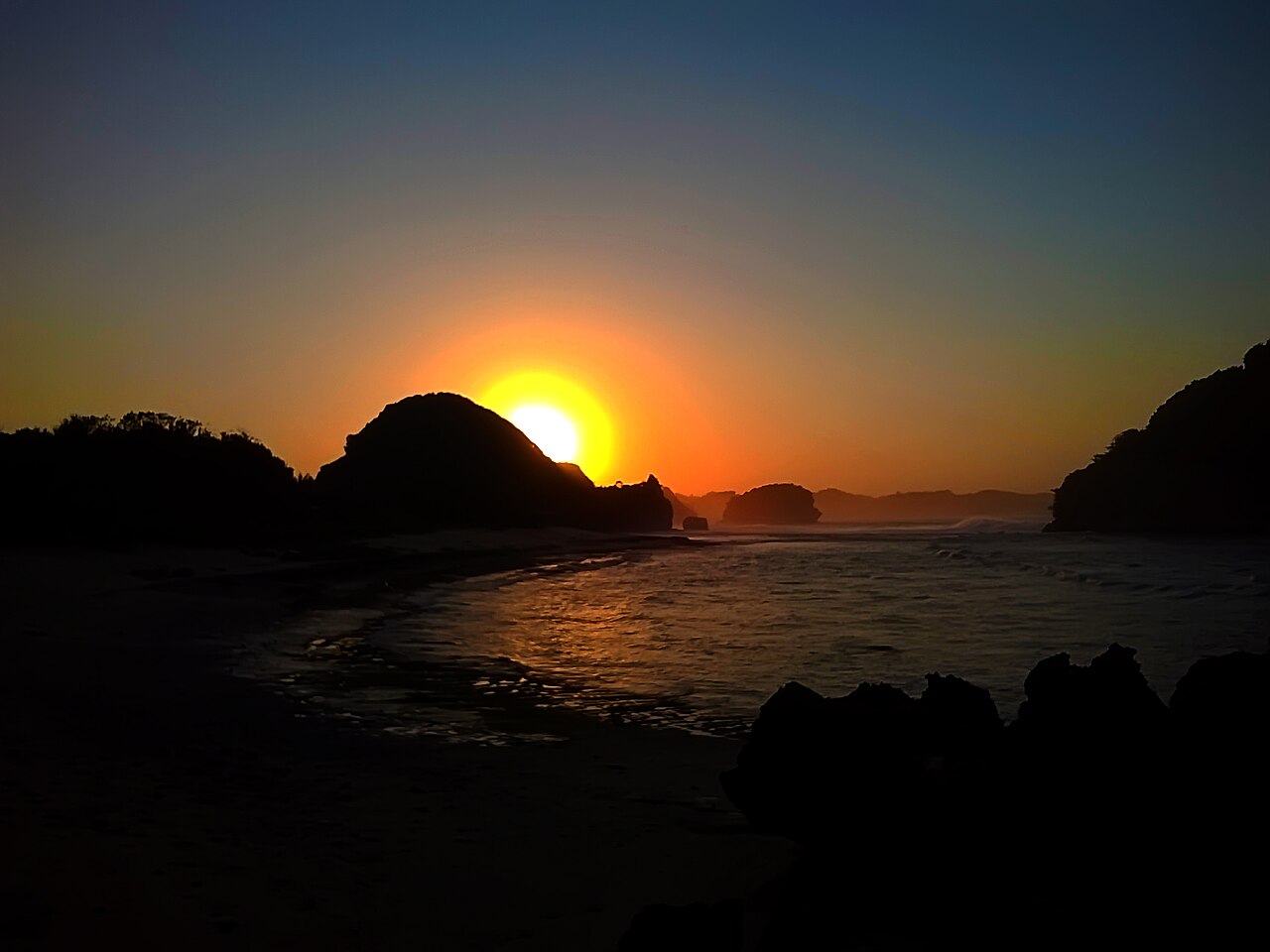 Pantai Goa Cina