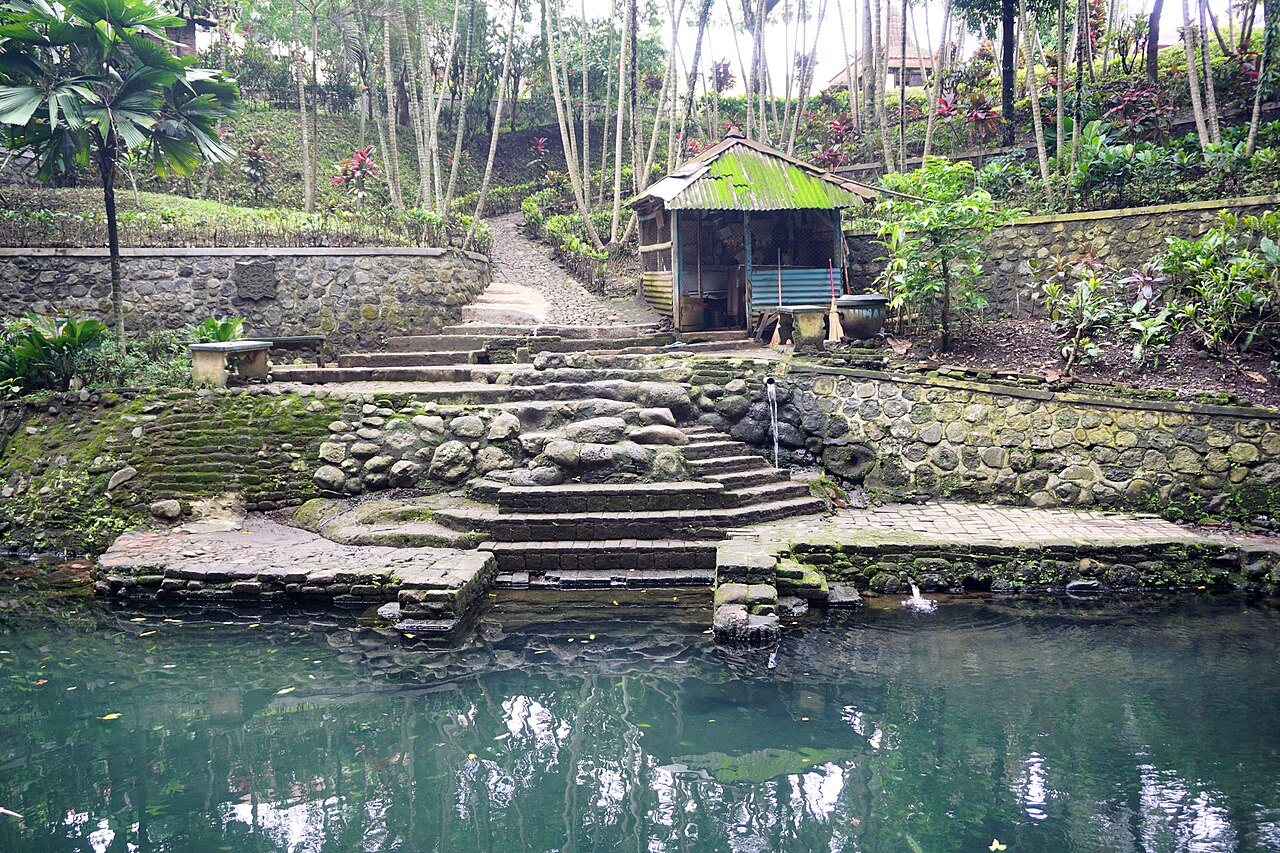 Petirtaan Ken Dedes (Pemandian Kendedes)