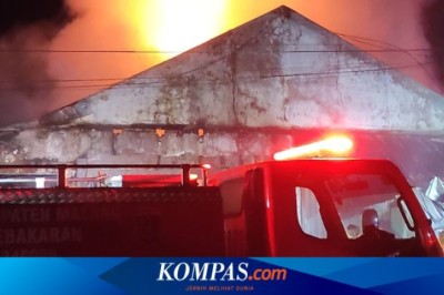 Kebakaran di Pasar Dampit Malang, 4 Toko dan 5 Lapak PKL Hangus